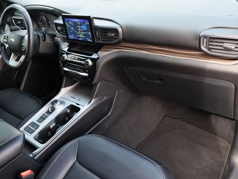 Used 2021 Ford Explorer Limited w/ Equipment Group 301A image 31