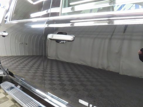 Used 2025 GMC Sierra 2500 SLT image 32