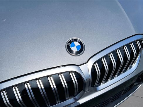 Used 2023 BMW 330i Sedan w/ M Sport Package RWD image 30