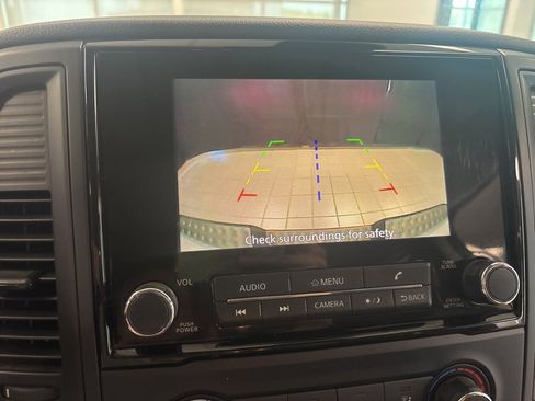 Used 2023 Nissan Titan SV image 20