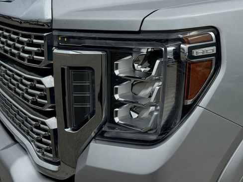 Used 2023 GMC Sierra 2500 Denali AWD/4WD image 10
