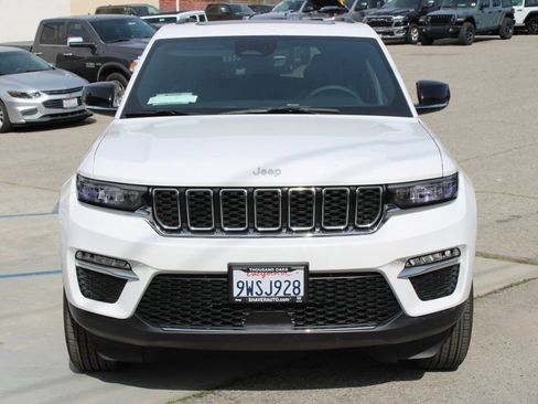 Used 2025 Jeep Grand Cherokee Limited image 2