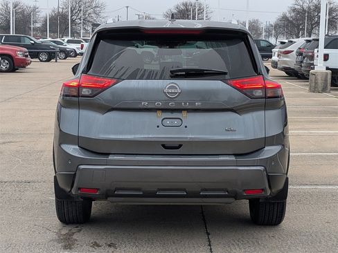 Certified 2024 Nissan Rogue SL w/ SL Premium Package image 5