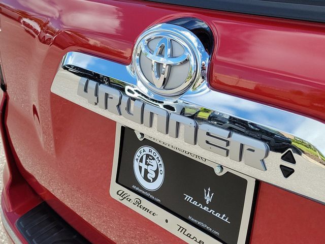Used 2022 Toyota 4Runner Limited AWD/4WD image 7