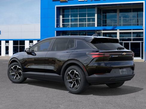 New 2026 Chevrolet Equinox EV LT image 3