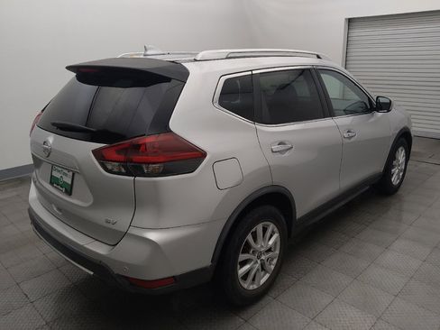 Used 2019 Nissan Rogue SV FWD image 9