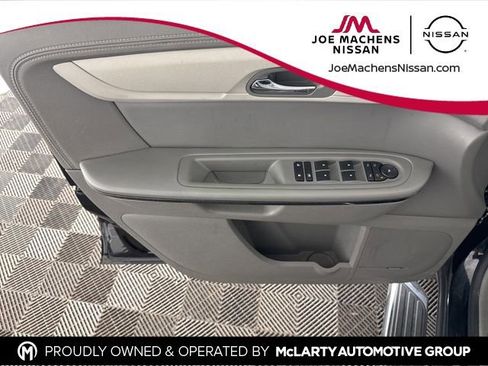 Used 2017 Chevrolet Traverse Premier w/ LPO, 'HIT The Road' Package image 18