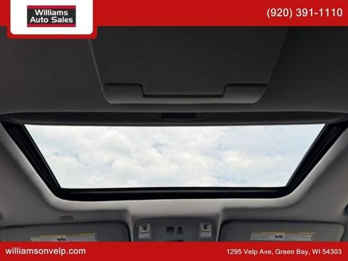 Used 2020 Cadillac Escalade ESV Luxury w/ Escalade Sport Edition AWD/4WD image 2
