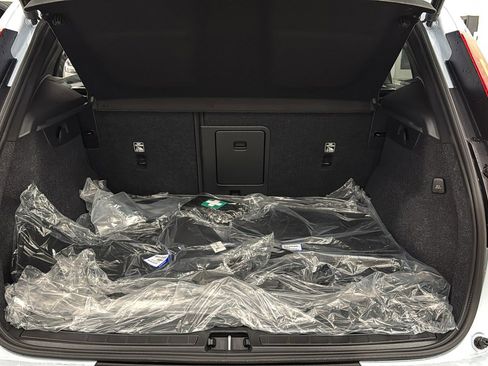 Used 2026 Volvo XC40 B5 Plus w/ Protection Package Premier image 29