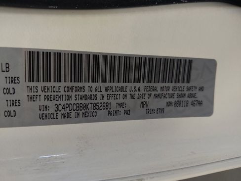 Used 2019 Dodge Journey SE w/ Premium Group FWD image 33