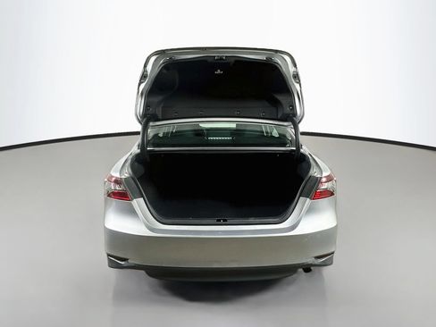 Used 2022 Toyota Camry LE w/ Convenience Package FWD image 36