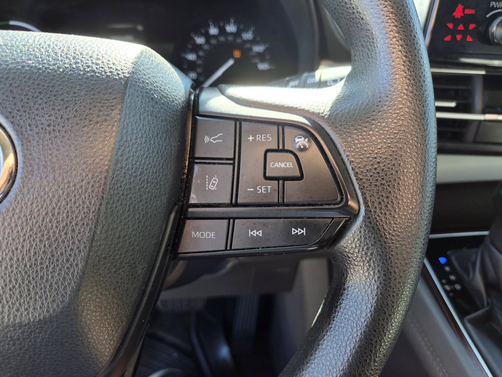 Used 2022 Toyota Sienna LE FWD image 23