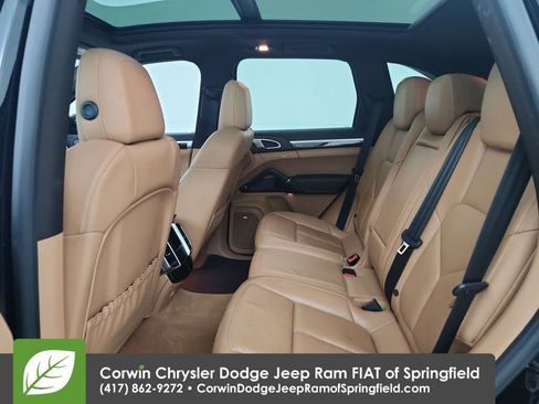 Used 2014 Porsche Cayenne Diesel AWD/4WD image 32