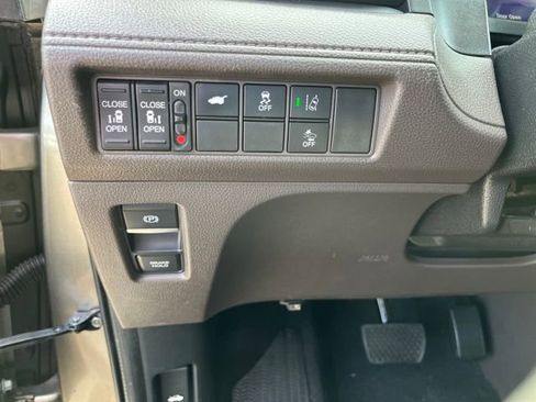 Used 2018 Honda Odyssey EX-L image 28