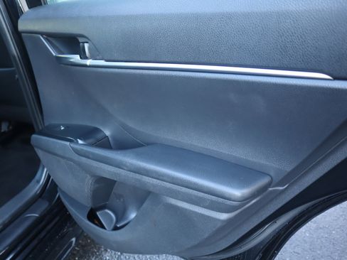 Used 2019 Toyota Camry SE image 39