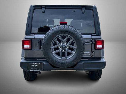 Used 2025 Jeep Wrangler Unlimited Sport AWD/4WD image 6
