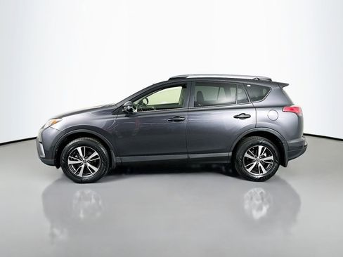 Used 2018 Toyota RAV4 XLE image 4