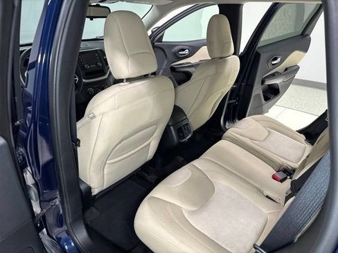Used 2016 Jeep Cherokee Sport AWD/4WD image 20
