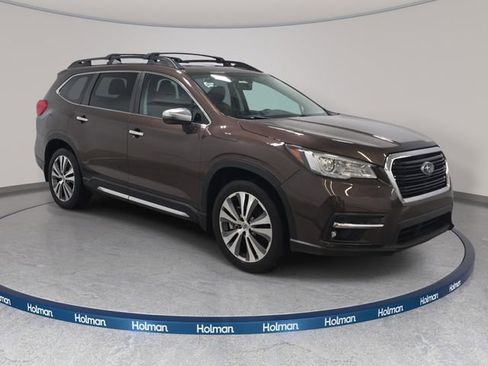 Used 2019 Subaru Ascent Touring w/ Popular Package #2 AWD/4WD image 4