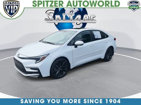 Used 2025 Toyota Corolla SE w/ SE Premium Package FWD image 5