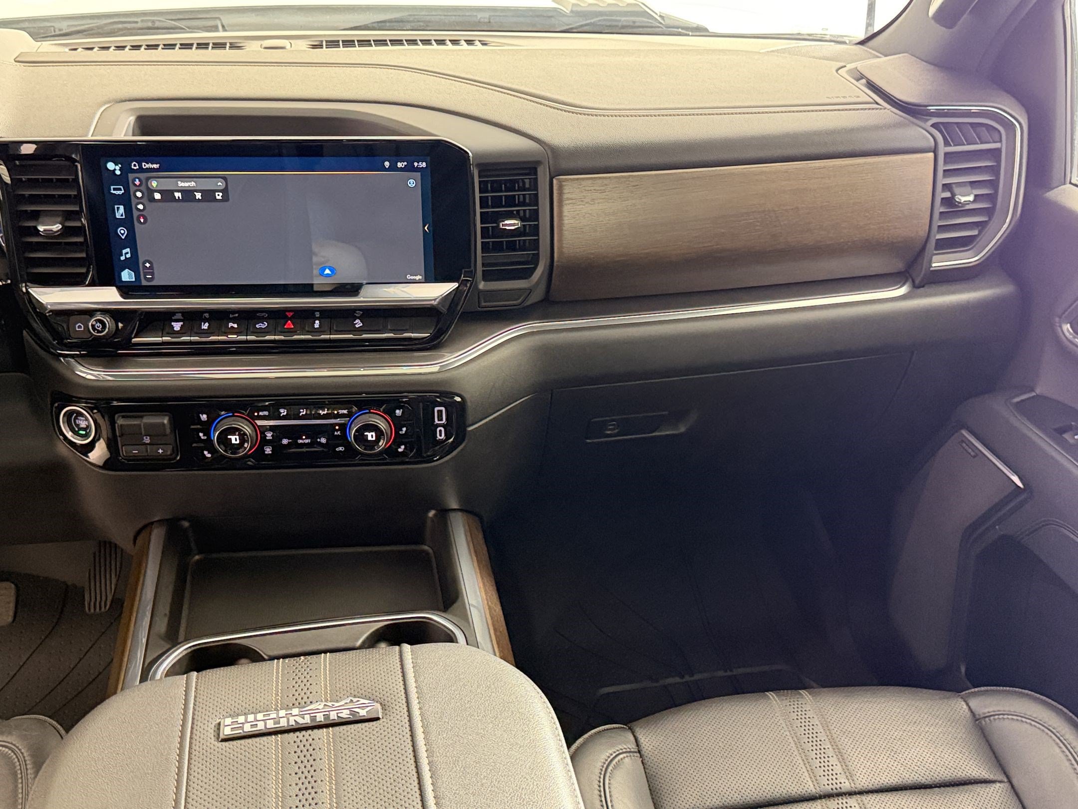 Used 2024 Chevrolet Silverado 2500 High Country w/ High Country Premium Package AWD/4WD image 30