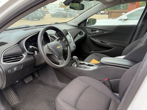 Used 2024 Chevrolet Malibu LT FWD image 4