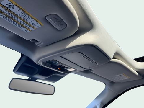 Used 2025 Ford Expedition Active image 33