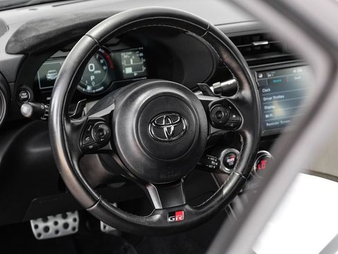 Used 2025 Toyota GR86 Premium RWD image 13