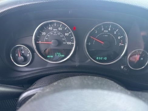 Used 2013 Jeep Wrangler Sport image 39