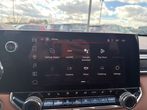 Used 2025 GMC Canyon AT4 w/ Technology Plus Package image 9