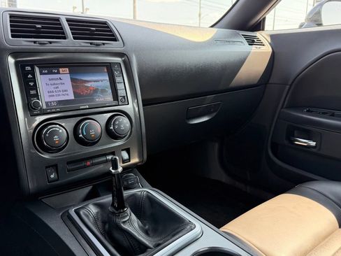 Used 2010 Dodge Challenger R/T RWD image 27