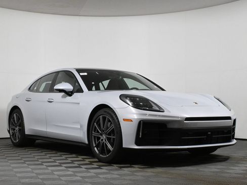 Used 2026 Porsche Panamera 4 AWD/4WD image 9