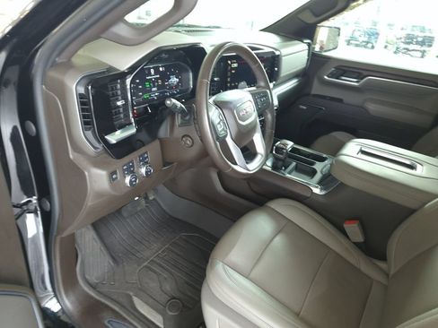 Used 2022 GMC Sierra 1500 SLT AWD/4WD image 10