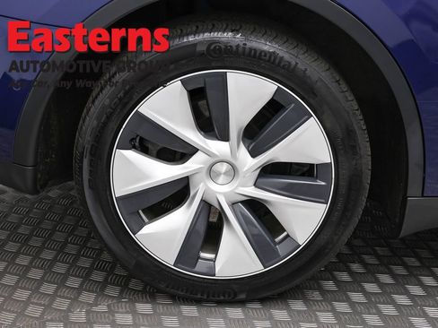 Used 2022 Tesla Model Y Long Range image 24