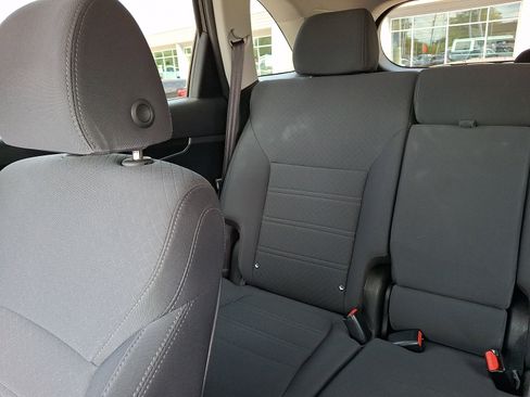 Used 2019 Kia Sorento L FWD image 17