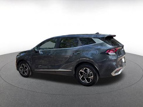 Used 2025 Kia Sportage LX FWD image 10