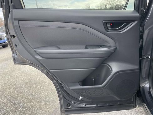 Used 2025 Subaru Forester Premium image 2