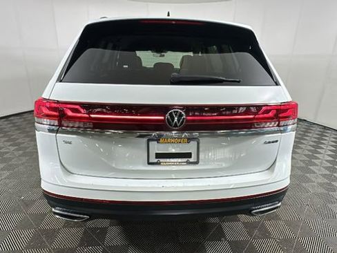 Used 2024 Volkswagen Atlas SE AWD/4WD image 4