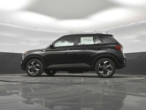 New 2026 Hyundai Venue SEL FWD image 35
