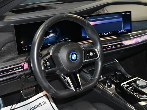 Certified 2024 BMW i7 xDrive60 image 2