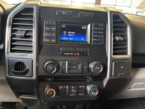Used 2015 Ford F150 XLT RWD image 24