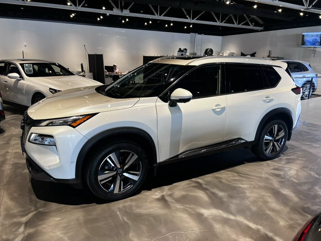 Used 2023 Nissan Rogue SL w/ SL Premium Package AWD/4WD image 8