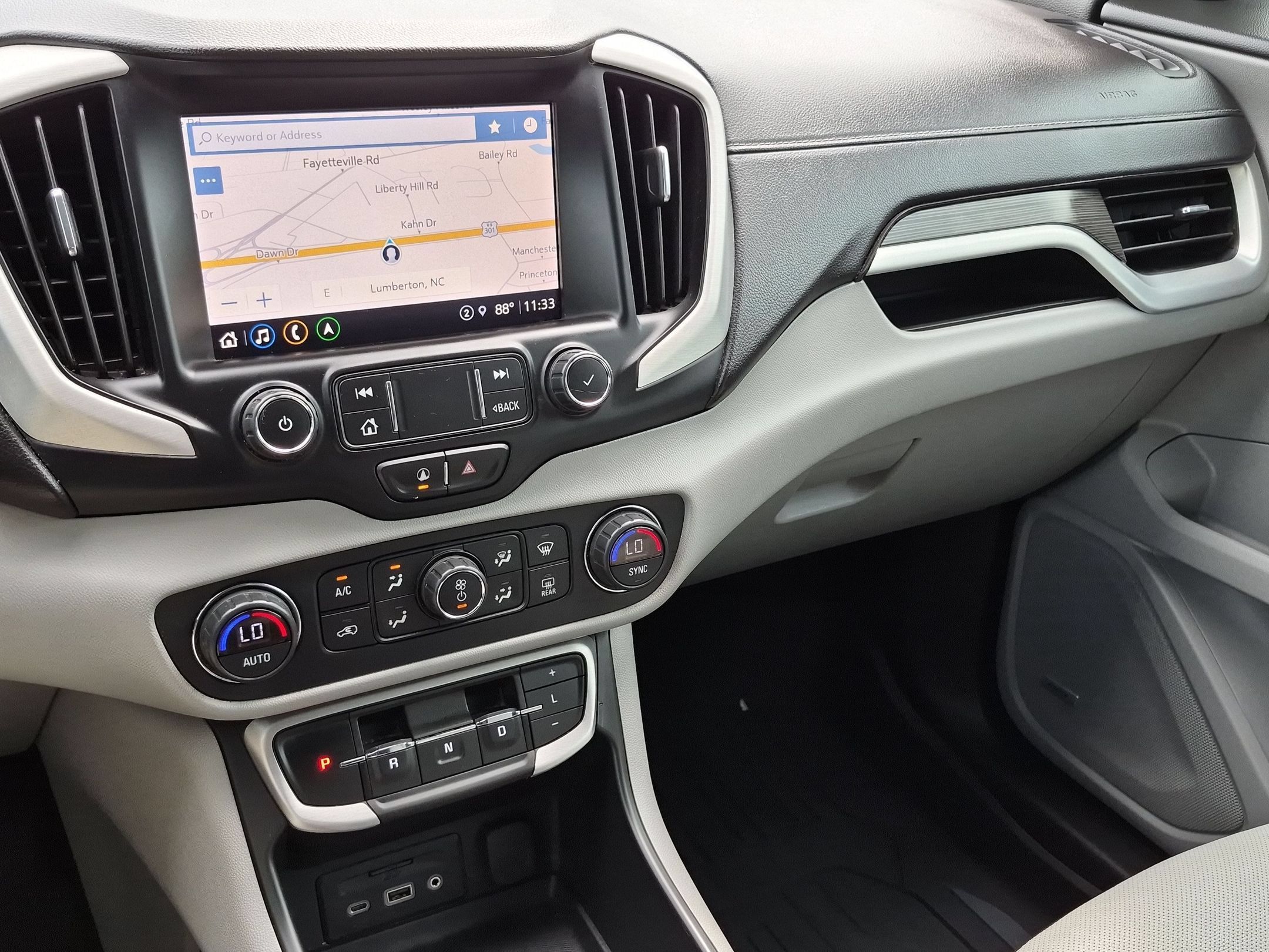 Used 2022 GMC Terrain SLT w/ Infotainment Package II AWD/4WD image 24