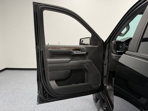 Used 2023 Chevrolet Silverado 1500 LT Trail Boss w/ Protection Package AWD/4WD image 12