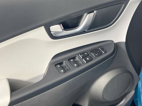 Used 2023 Hyundai Kona SEL w/ Convenience Package image 18