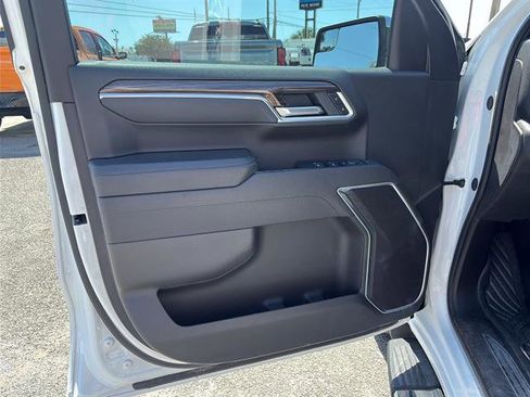 Used 2025 Chevrolet Silverado 1500 LT image 26