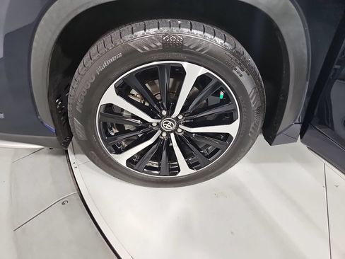Used 2022 Toyota Highlander XSE AWD/4WD image 27