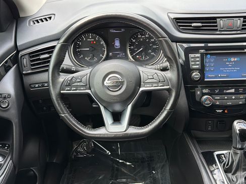 Used 2017 Nissan Rogue Sport SL AWD/4WD image 14