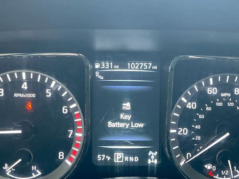 Used 2017 Nissan Titan SV image 15