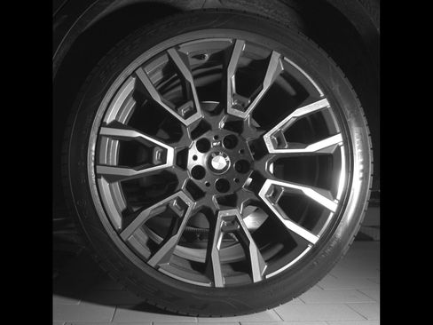 Certified 2024 BMW X5 xDrive40i w/ M Sport Package AWD/4WD image 13